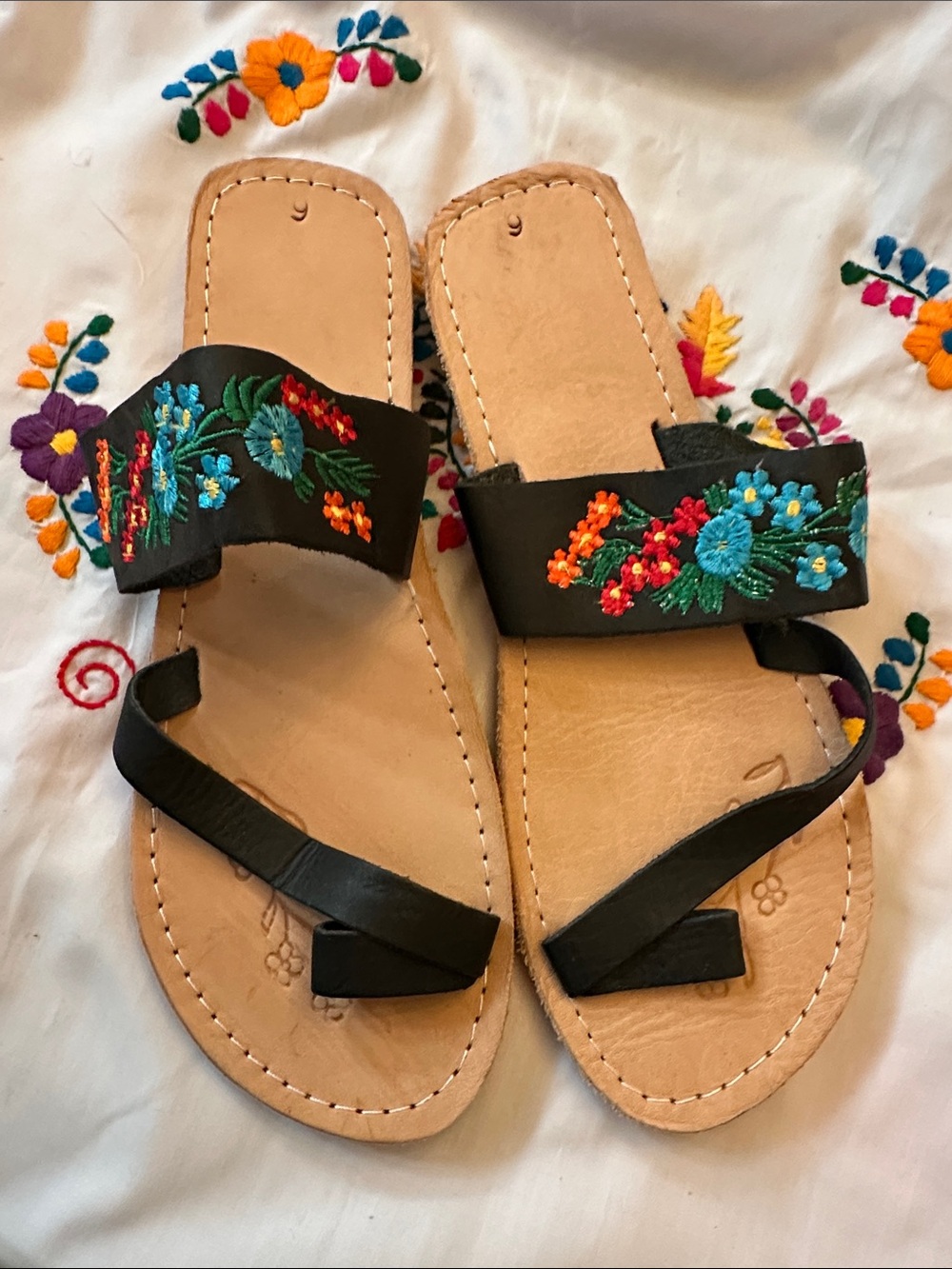 SIZE 9US  Embroidered Black Leather Sandals with Colorful Floral Detail